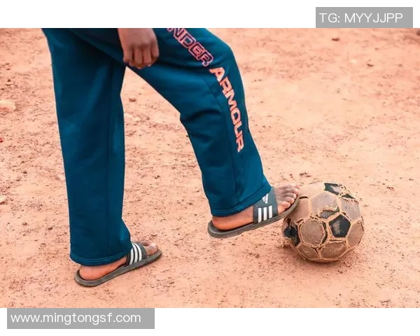 从贫困到辉煌足球明星童年打工经历揭秘