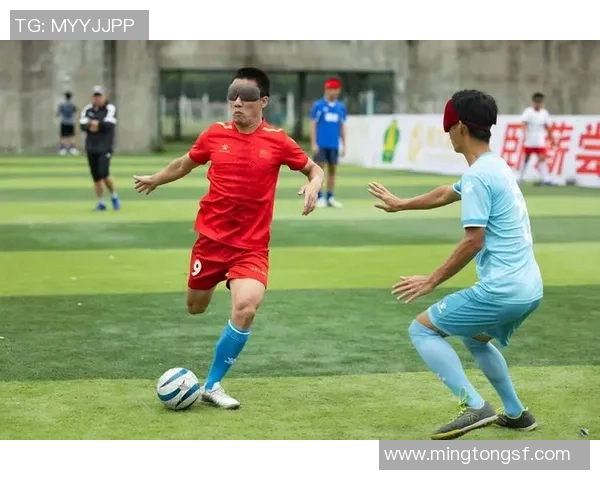 在黑暗中追逐梦想腐盲人足球的勇气与坚持